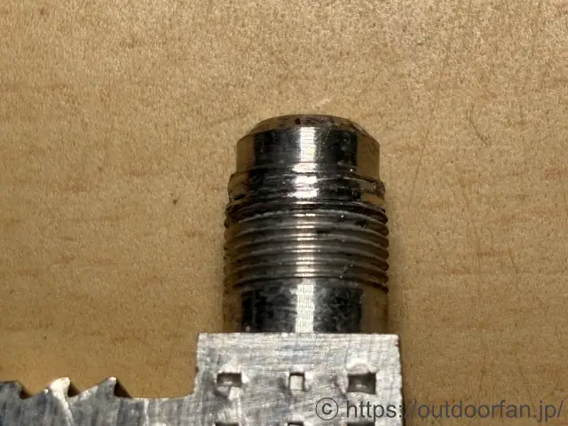 ねじの切り直し
